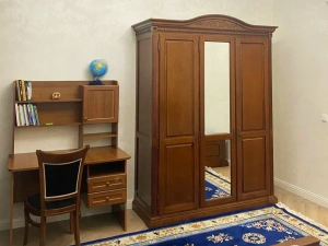 Шкаф 3х дверный с зеркалом "Венеция" Орех 775 купить в интернет магазине Мебельный Салон. Звоните +7 495 743 46 14