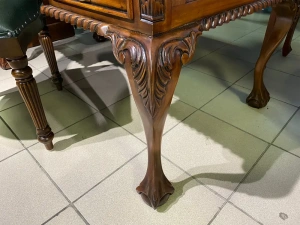 Письменный стол 140 Chippendale Brown MSU.106 B купить в интернет магазине Мебельный Салон. Звоните +7 495 743 46 14
