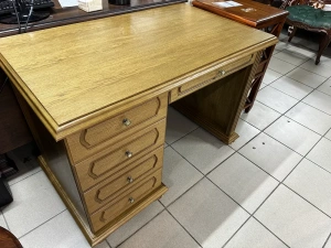 Стол письменный "Купава" ГМ 2304-02 купить в интернет магазине Мебельный Салон. Звоните +7 495 743 46 14