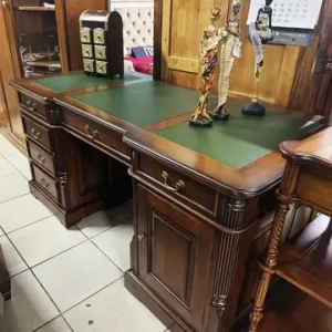 Cтол письменный 160 двухтумбовый с зеленой кожей